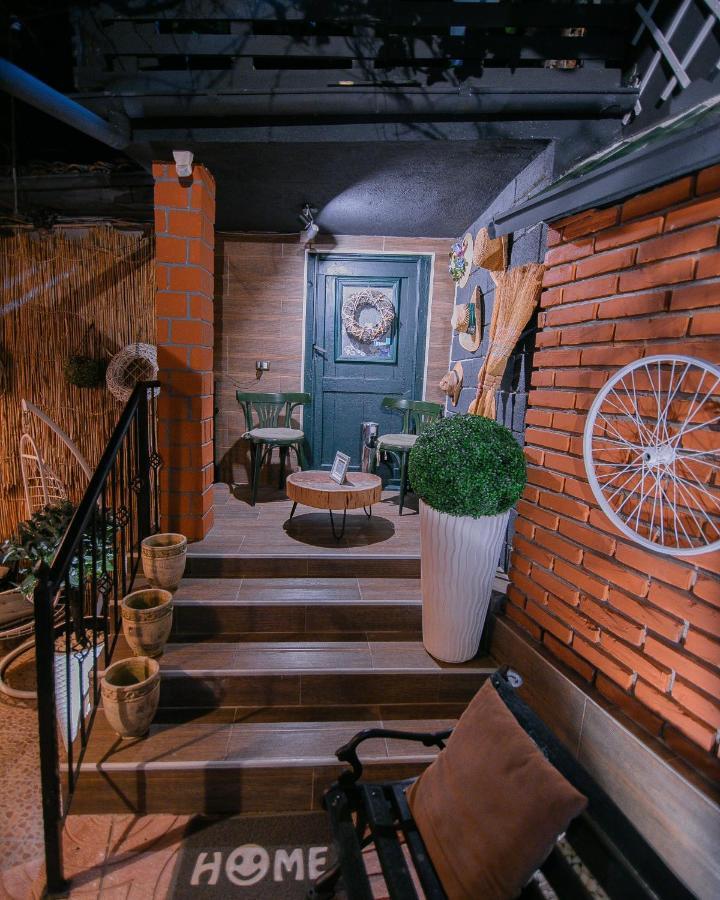 Villa Elezi Корча Экстерьер фото