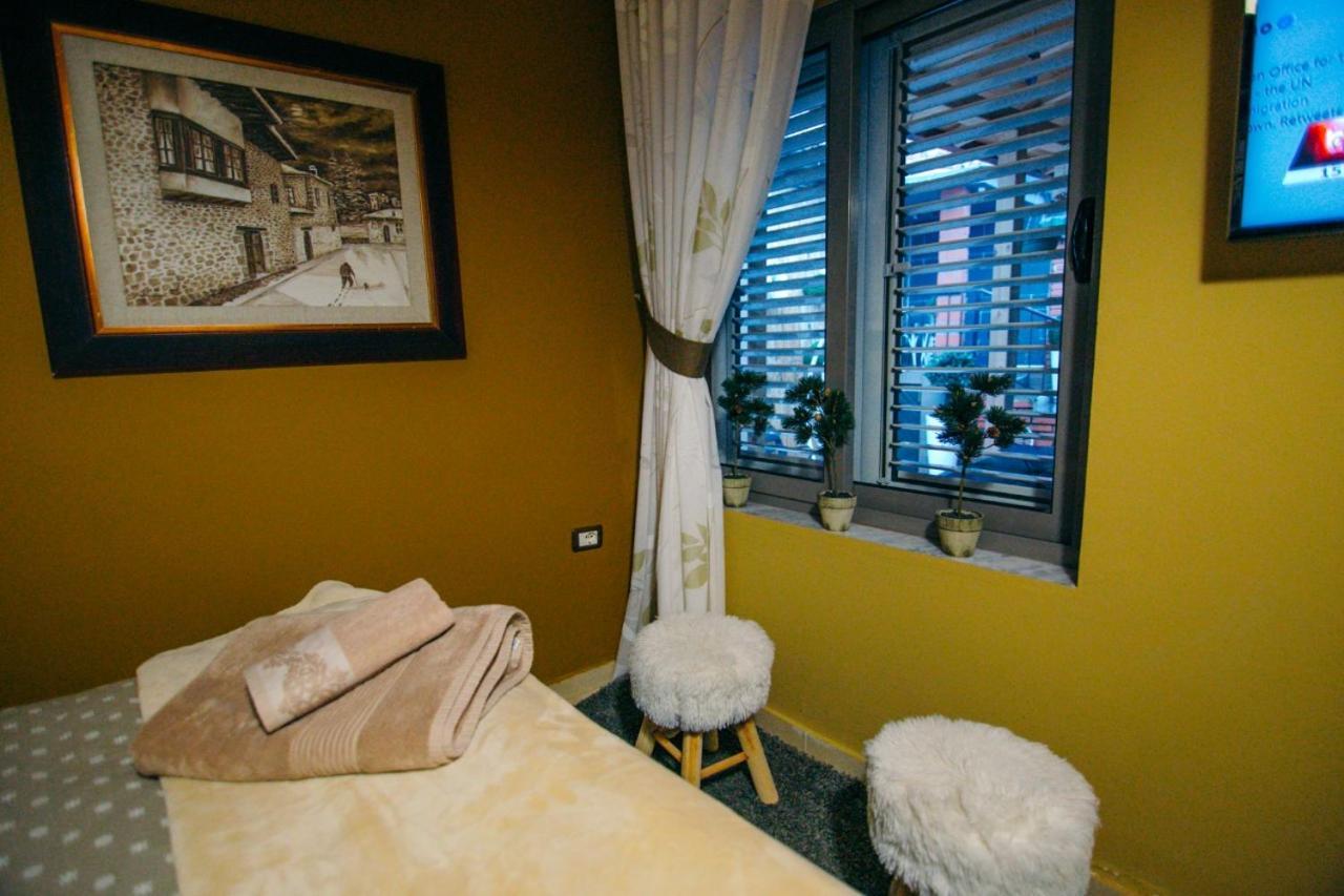 Villa Elezi Корча Экстерьер фото
